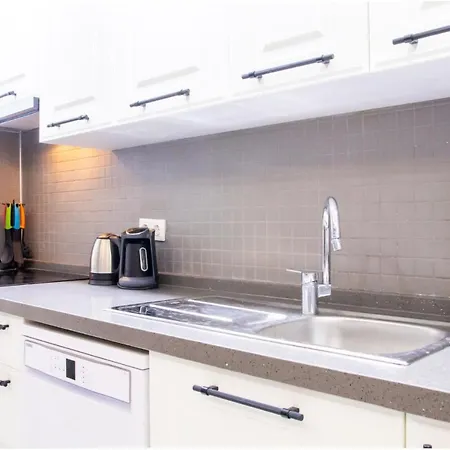 Flat W Spacious Garden 5 Min To In Apartment Milas