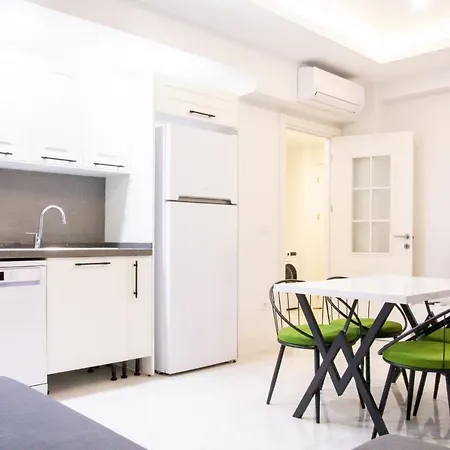 Flat W Spacious Garden 5 Min To In Milas