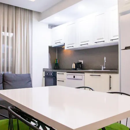 Flat W Spacious Garden 5 Min To In Milas